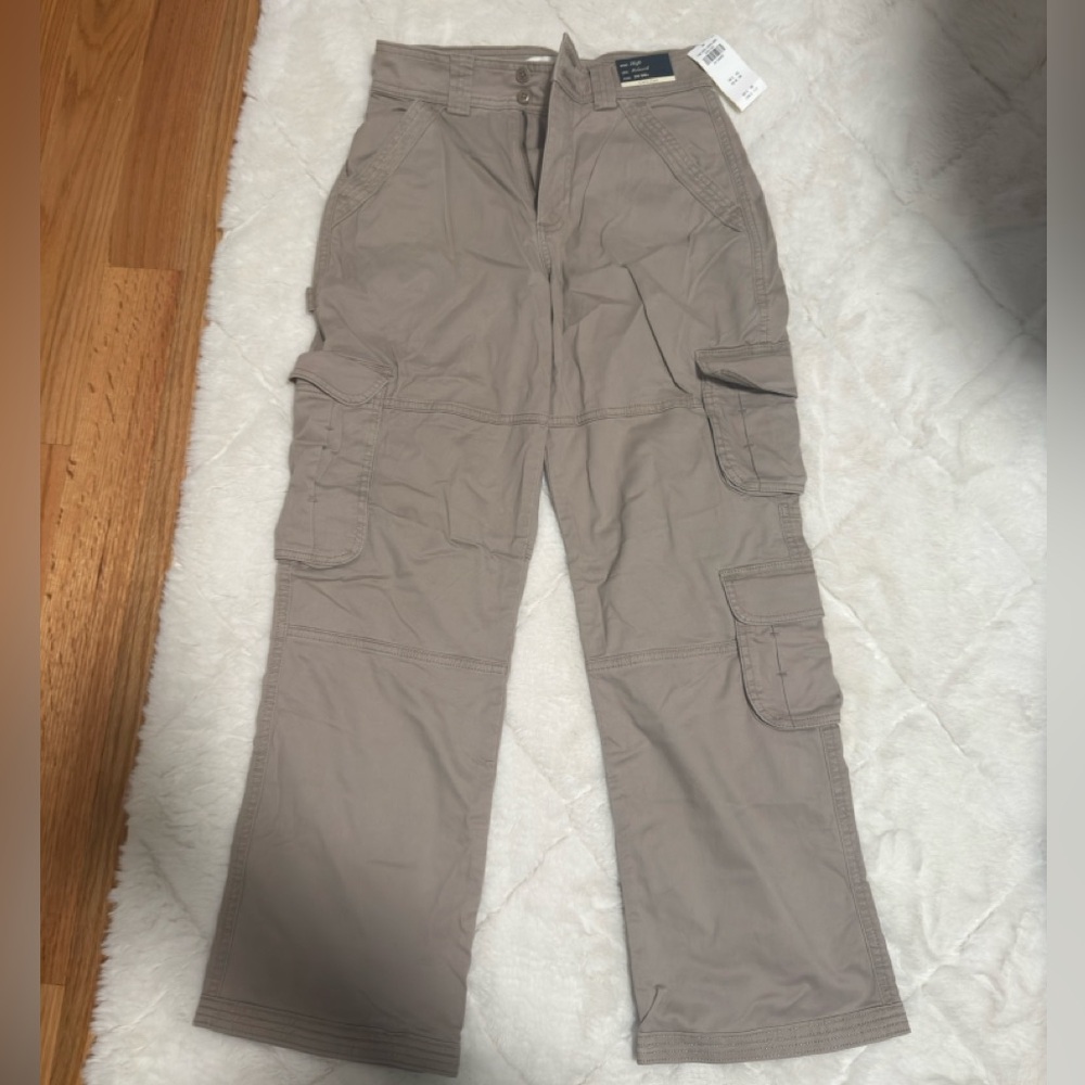 BNWT Abercrombie and Fitch curve love high rise relaxed cargo pant